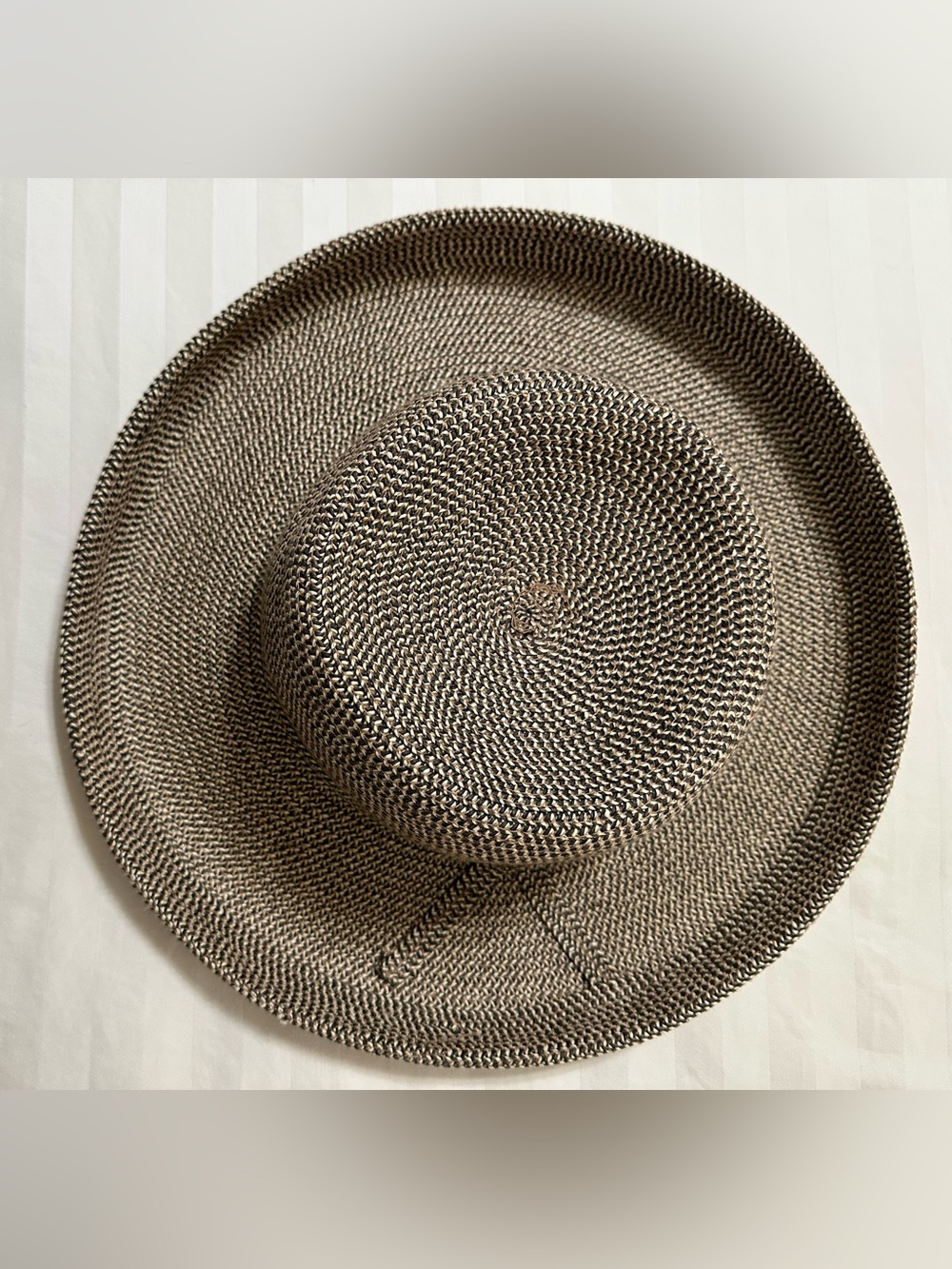 Vintage Betmar New York Neutral Braided Sun Hat - Women's Straw-Style Beach Hat - Picture 3 of 8